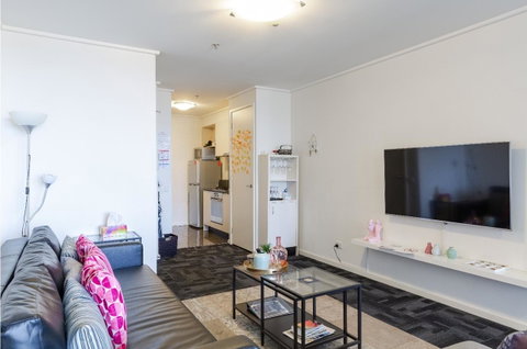 225 Melbourne Tower - Schoolies Week Accommodation 5