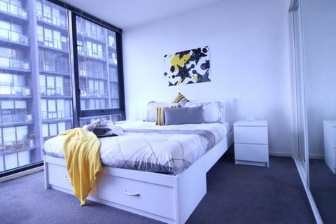 225 Melbourne Tower - Schoolies Week Accommodation 12