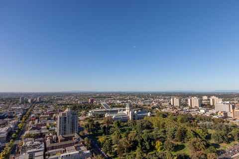 Apartment 101 - Schoolies Week Accommodation 1