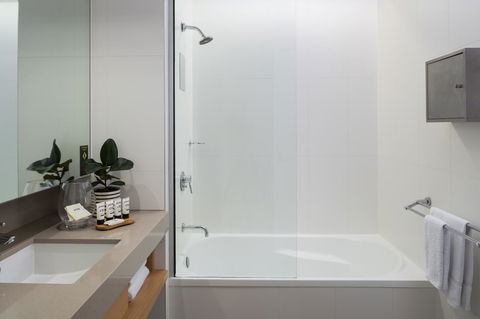 Atura Dandenong - Schoolies Week Accommodation 9