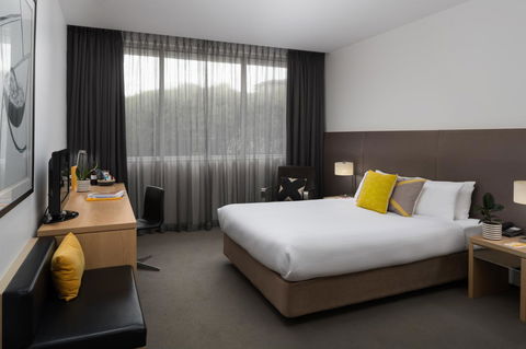 Atura Dandenong - Schoolies Week Accommodation 1