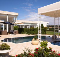 Tintagel - Schoolies Week Accommodation