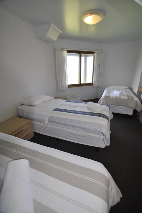 14 Steps - Schoolies Week Accommodation 5