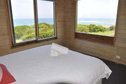 14 Steps - Schoolies Week Accommodation 16