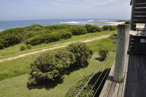 14 Steps - Schoolies Week Accommodation 10