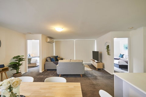 Casa Southbank - Schoolies Week Accommodation 0