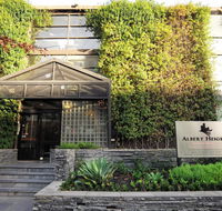 Albert Heights Serviced Apartments - Schoolies Week Accommodation