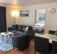 Willow Dene Holiday Apartments - Schoolies Week Accommodation