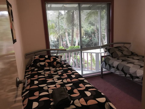 Eagle Bay Views - Schoolies Week Accommodation 1