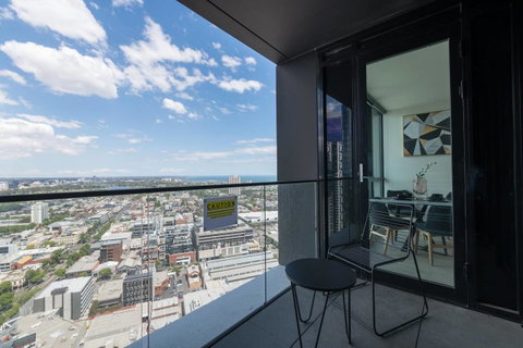 International 2 Bed 2 Bath Apartment - Schoolies Week Accommodation 11