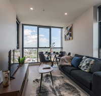 International 2 bed 2 bath apartment - Schoolies Week Accommodation