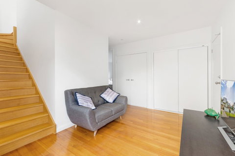 Beach Belle - Schoolies Week Accommodation 8