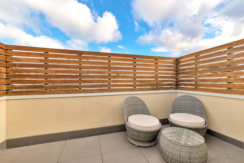 Beach Belle - Schoolies Week Accommodation 10