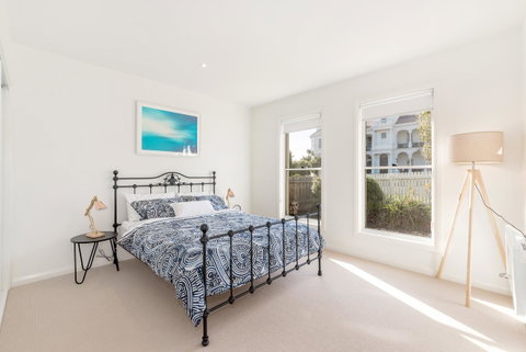 Beach Belle - Schoolies Week Accommodation 3