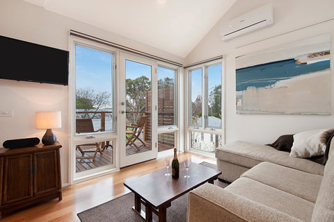 Salt Loft - Schoolies Week Accommodation 1