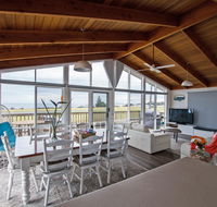 Stunning Waterfront only 10 minutes to Phillip Island - Pet Friendly - Schoolies Week Accommodation