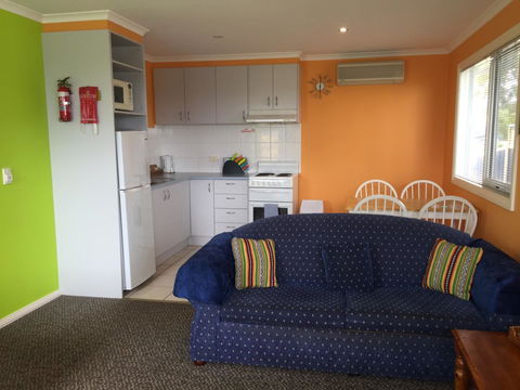 Lakeside At Mallacoota - Schoolies Week Accommodation 3