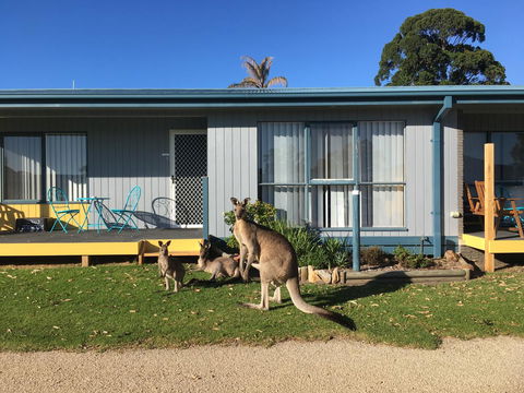 Lakeside At Mallacoota - Schoolies Week Accommodation 15