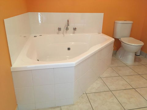 Lakeside At Mallacoota - Schoolies Week Accommodation 30