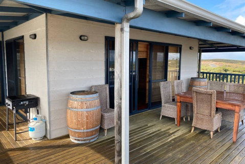 The Birds Nest - Schoolies Week Accommodation 1