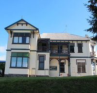 The Bischoff Hotel - Schoolies Week Accommodation