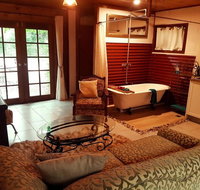 The Cabin - Schoolies Week Accommodation