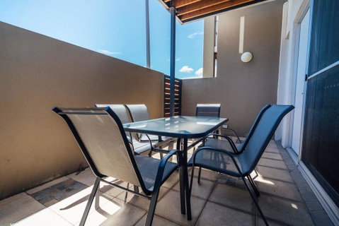 The Cove @ New Port-Pool - Spa - Sauna - Gym & More - Schoolies Week Accommodation 3