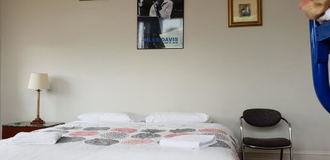The Eastern Hotel - Schoolies Week Accommodation 1