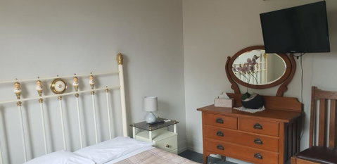 The Eastern Hotel - Schoolies Week Accommodation 3