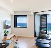 The Edge - Luxurious Waterfront Apartment - Schoolies Week Accommodation