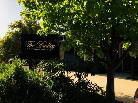 The Dudley Boutique Hotel - Schoolies Week Accommodation 0