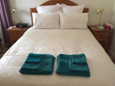 The Evergreen Bed And Breakfast - Schoolies Week Accommodation 3
