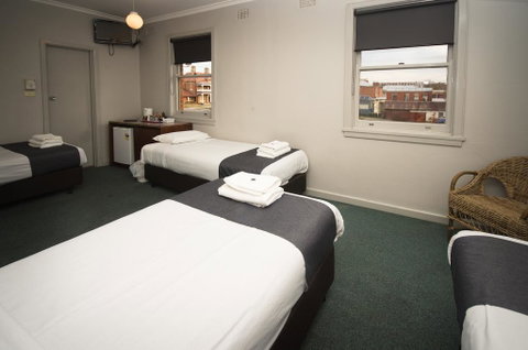 The George Hotel - Schoolies Week Accommodation 1