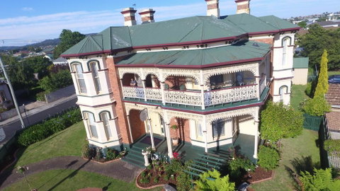 The Grand On Macfie - Schoolies Week Accommodation 0