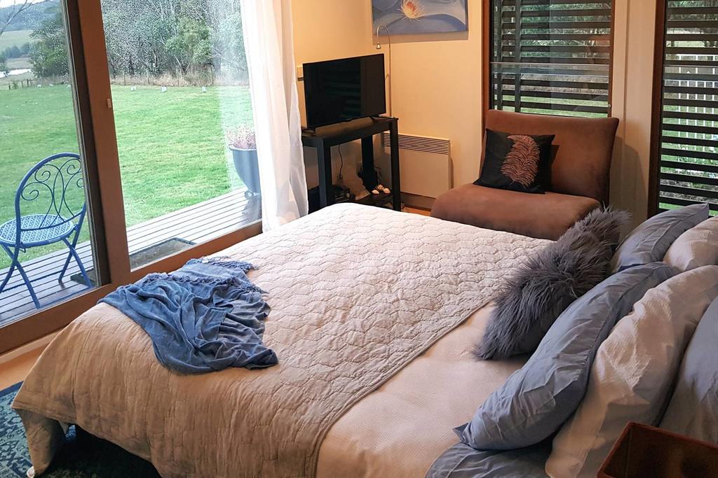 Creek Junction ACT Schoolies Week Accommodation