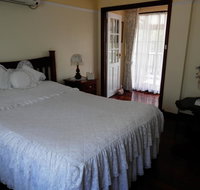 The Hideaway Luxury BB Retreat - Schoolies Week Accommodation