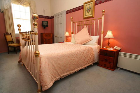 The Lodge On Elizabeth Boutique Hotel - Schoolies Week Accommodation 3