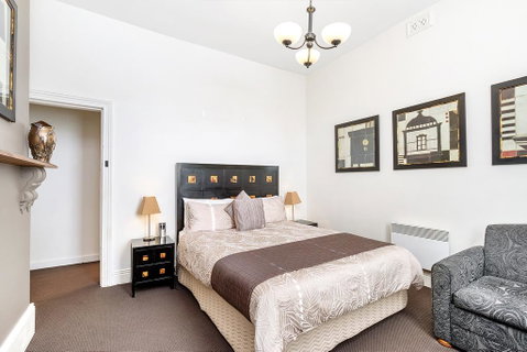 The Madsen Boutique Hotel - Schoolies Week Accommodation 2