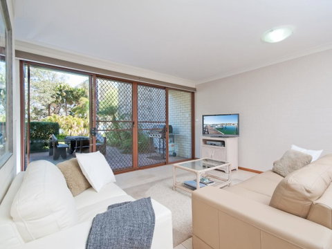 The Moorings, 5/4 Cromarty Road - Schoolies Week Accommodation 0