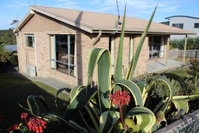 Book Binalong Bay Accommodation Vacations Schoolies Week Accommodation Schoolies Week Accommodation