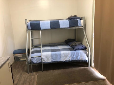 The Retreat - Schoolies Week Accommodation 1