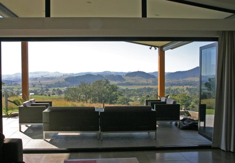 The Ridge Gloucester - Schoolies Week Accommodation 1