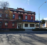 The Royal Hotel - Schoolies Week Accommodation