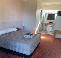 The Royal Motel - Schoolies Week Accommodation