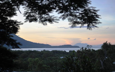 The Sanctuary At Trinity Beach - Schoolies Week Accommodation 1