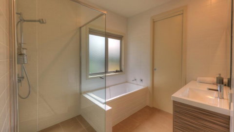 Tides Reach - Schoolies Week Accommodation 2