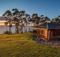 Tinderbox Cliff House - Schoolies Week Accommodation