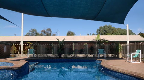 Tooleybuc Motel - Schoolies Week Accommodation 0