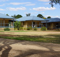 Tooleybuc River Retreat Villas - Schoolies Week Accommodation