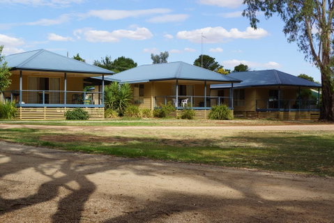 Tooleybuc River Retreat Villas - Schoolies Week Accommodation 0